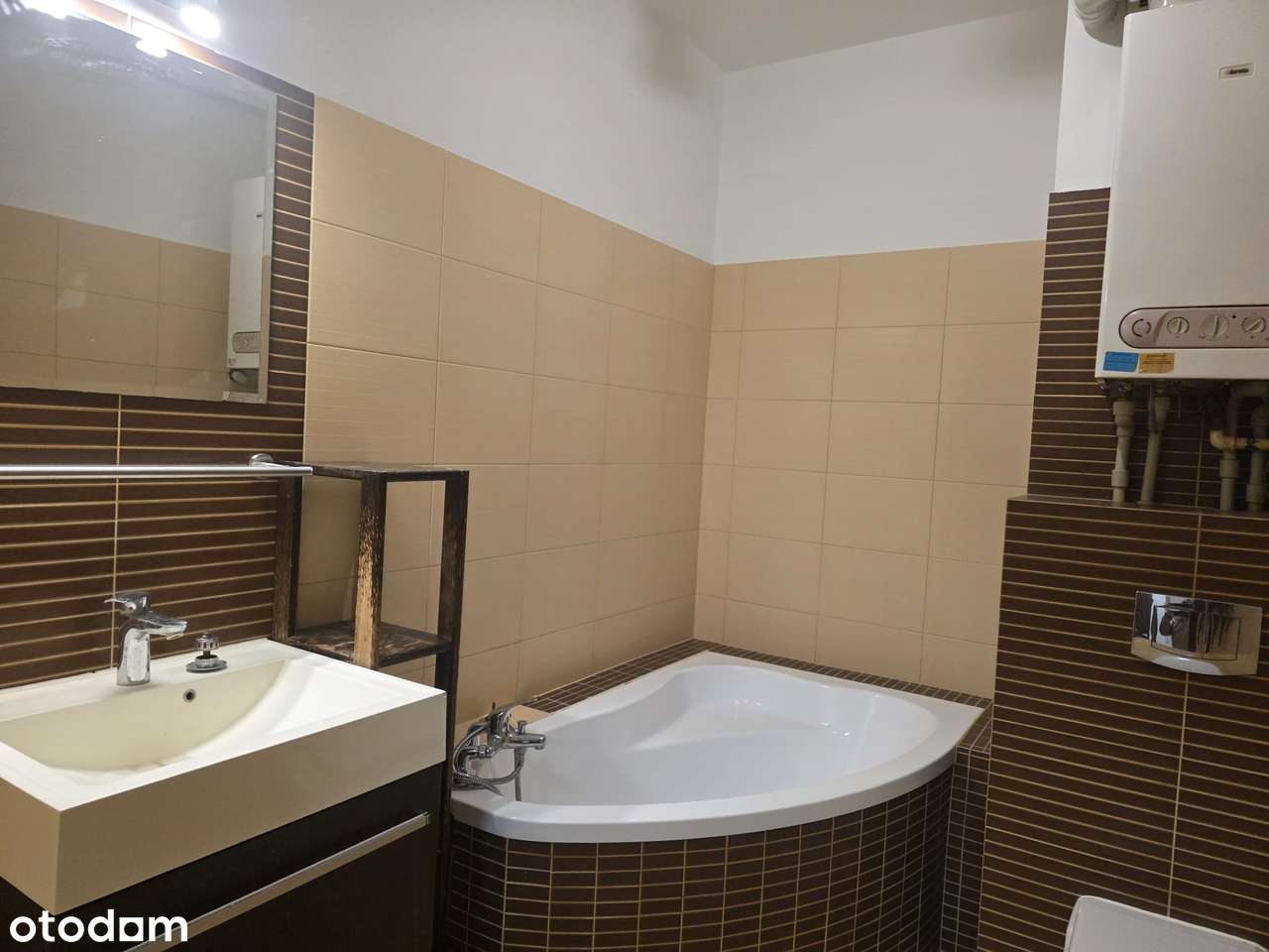 3 pok/2 balkony/kominek w salonie - Pełny obrazek: 4/19