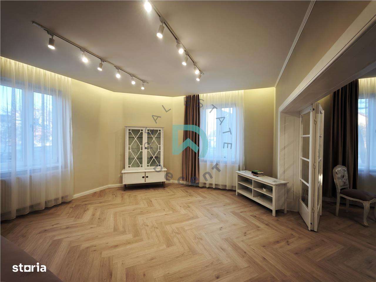 Casa de vanzare  Grivitei, Brasov - Imagine principală: 2/20