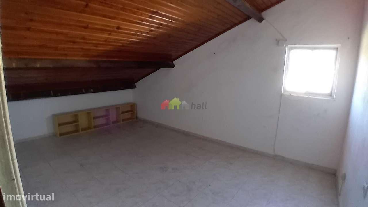 Moradia T4 térrea com anexos na Varzinha - Setúbal-29