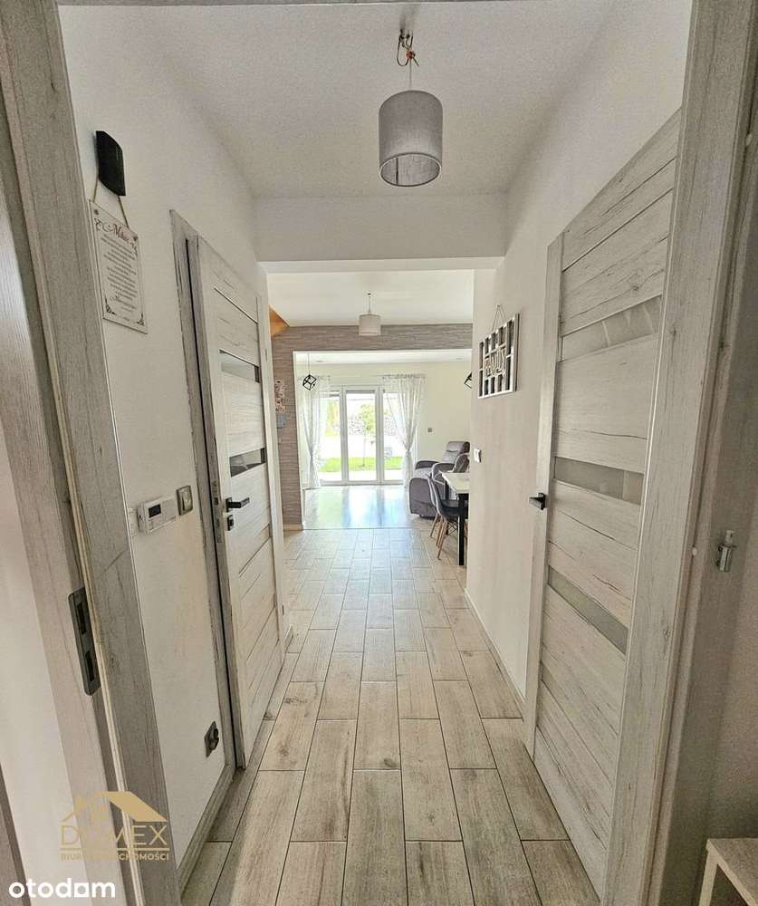 Nowoczesny bliźniak z prywatnym jacuzzi i ogrodem - Pełny obrazek: 4/19