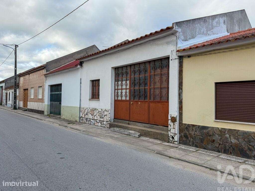 Hangar em Benfica do Ribatejo de 108,00 m2 - Grande imagem: 3/9