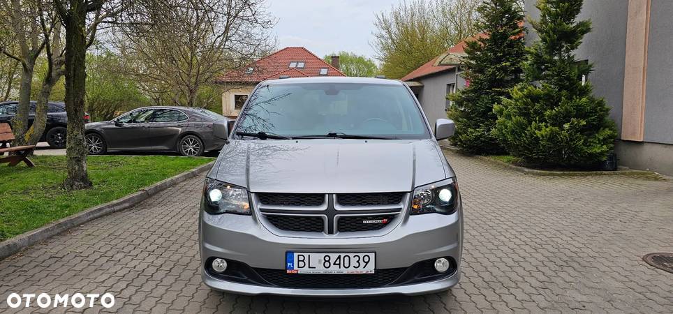 Dodge Grand Caravan - 23