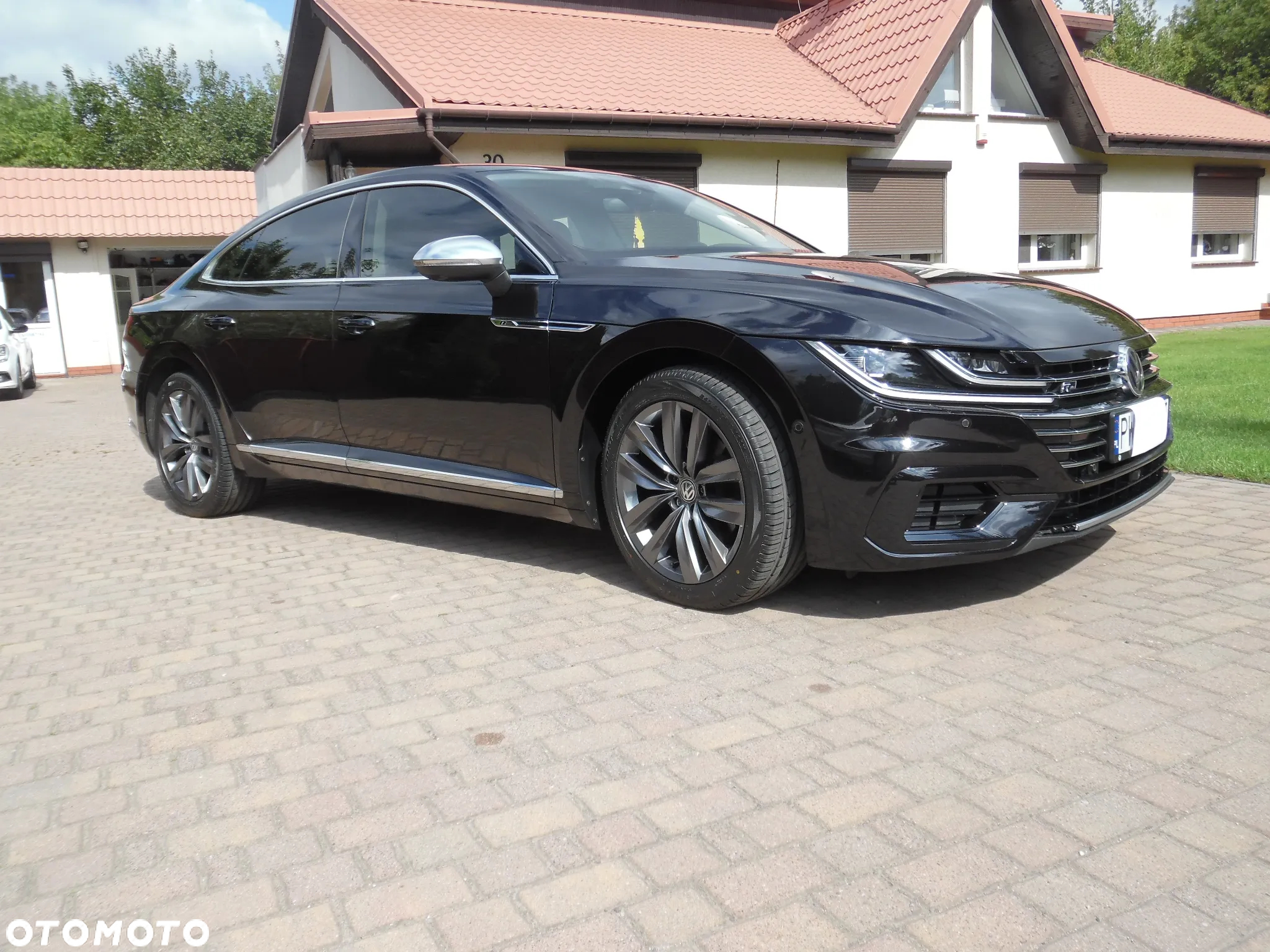 Volkswagen Arteon 2.0 TSI R-Line DSG - 2