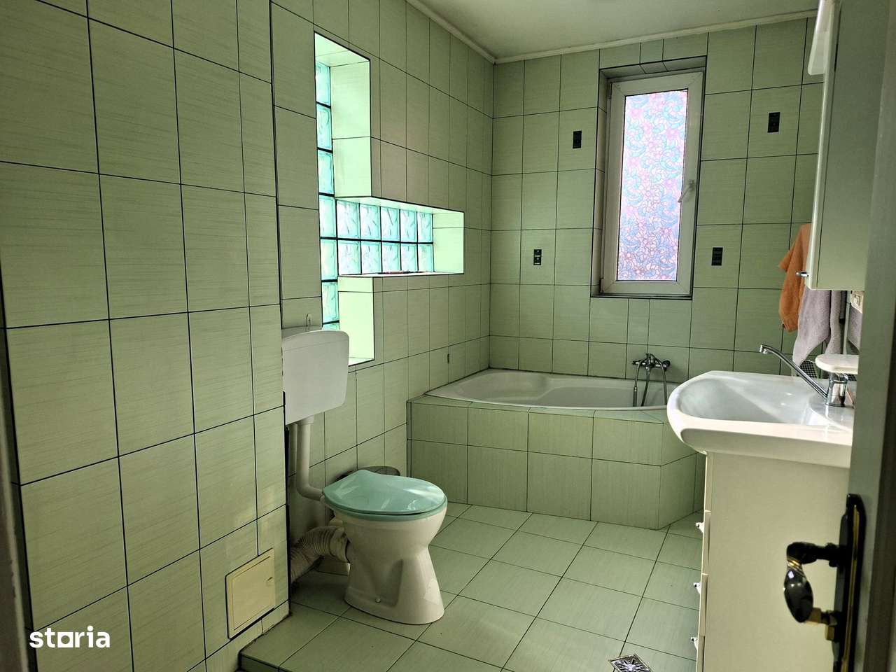 Vilă 10 camere, destinație rezidențială / birouri / centru, comision 0-12