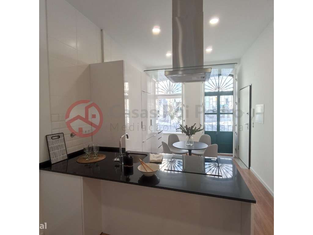 Apartamento T0 totalmente remodelado com logradouro em São Vicente,... - Grande imagem: 4/15