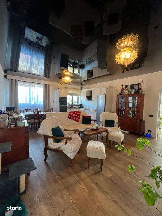 TUZLA | CASA CENTRU | 4 CAMERE | PANOURI FOTOVOLTAICE - Imagine principală: 3/19