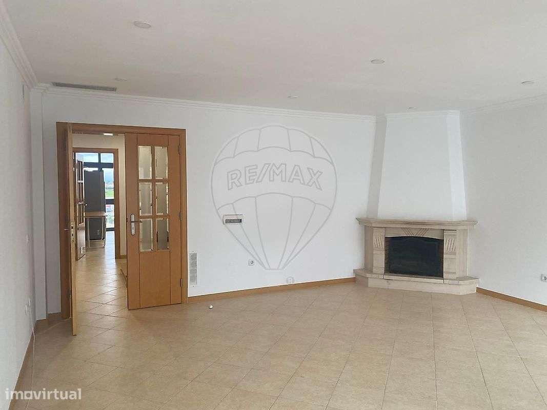 Duplex T3 para arrendamento - Grande imagem: 2/37