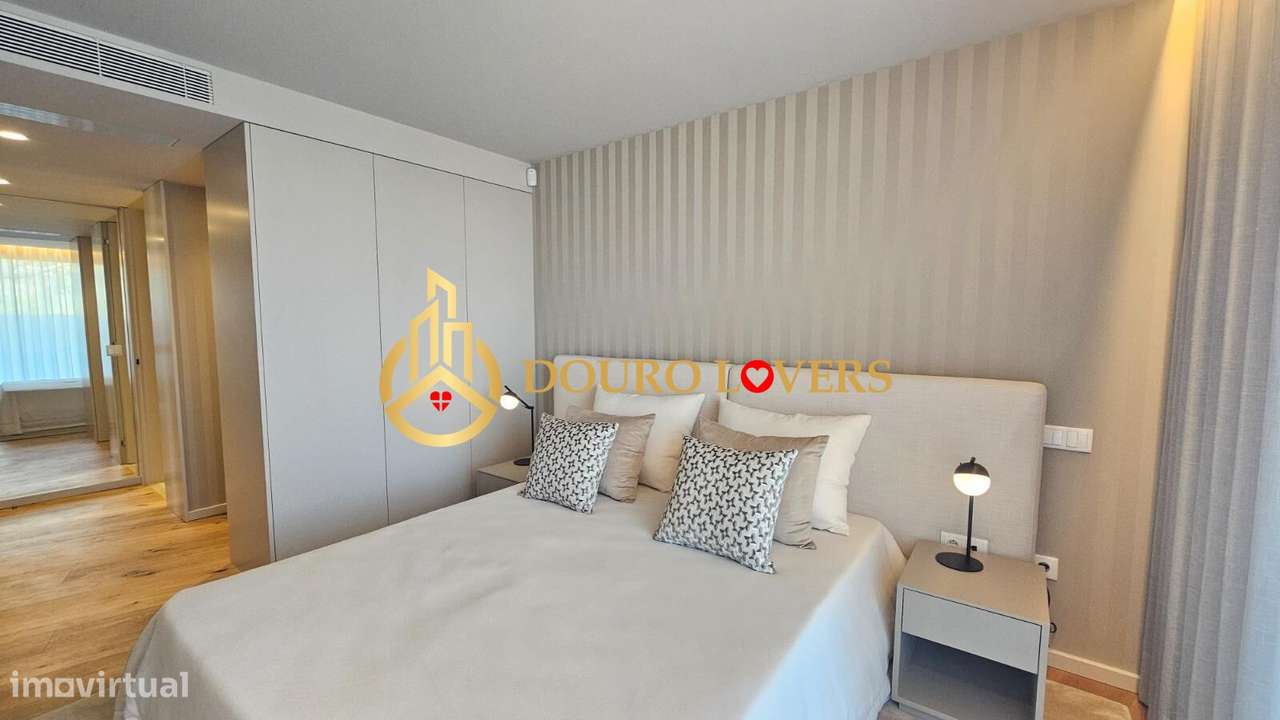 Apartamento T2 com Varanda e Garagem em Matosinhos - Grande imagem: 2/23