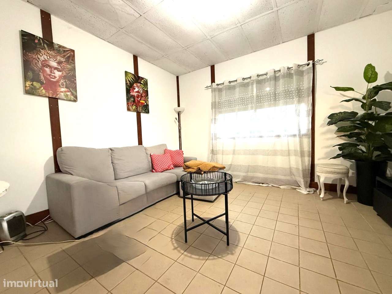 Casa térrea isolada no Torrão do Lameiro, situada junto à Ria-8