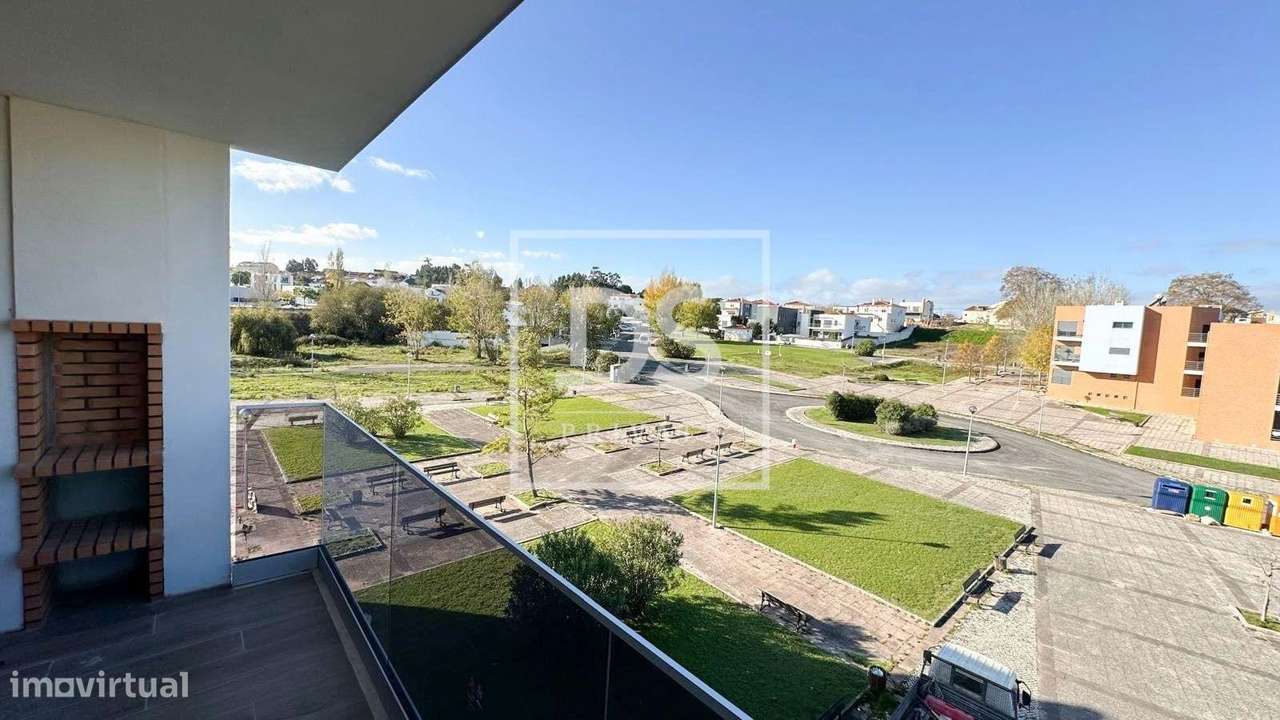 Apartamento T3  em fase final de construção no Ameal (Torres Vedras) a-11