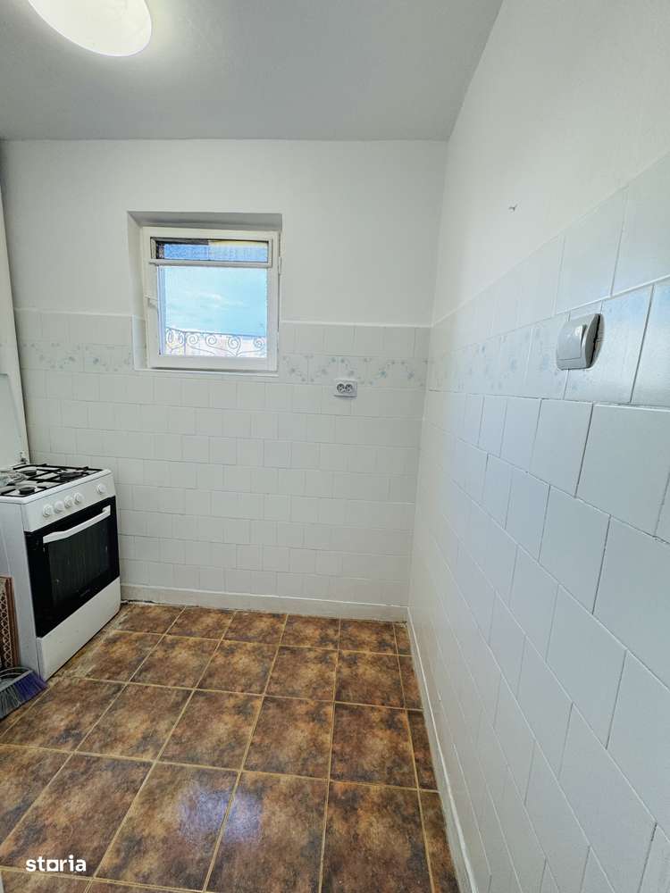 Apartament 2 camere decomandat Banu Maracine-3