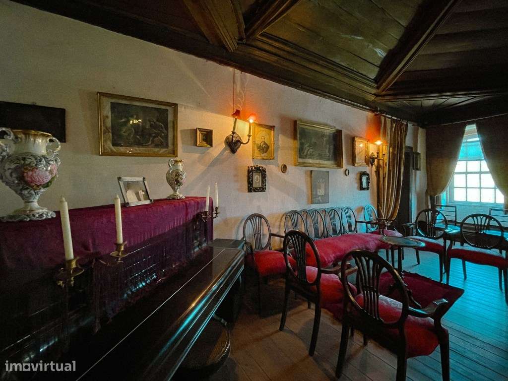 Casa Senhorial Brasonada do Século XVIII na Região do Douro-16