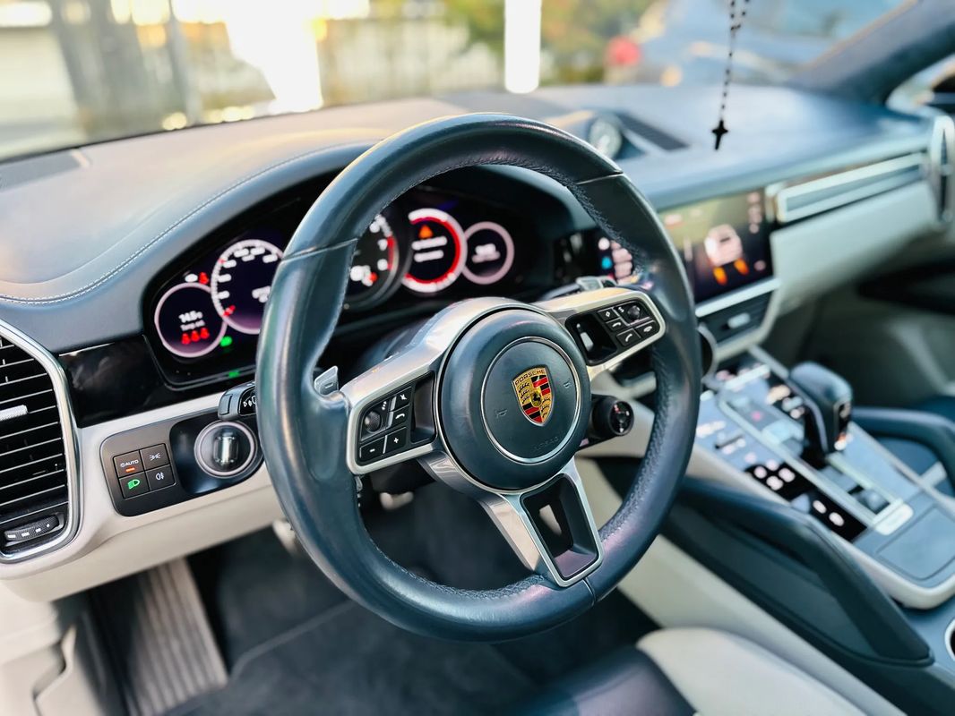 Porsche Cayenne Coupe GTS Tiptronic S - 19
