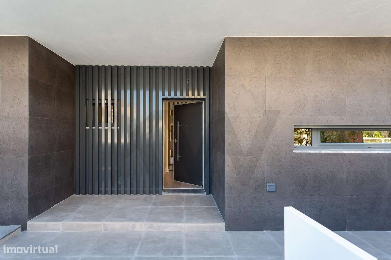 Moradia para Venda  Loures Fanqueiro 4 suites  piscina condomínio priv - Grande imagem: 4/60