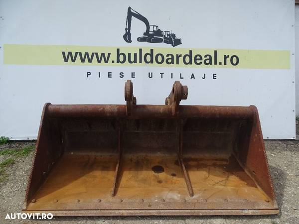 Cupa taluz de 2.40 m  pt. excavatoare de 24-28 tone - 1