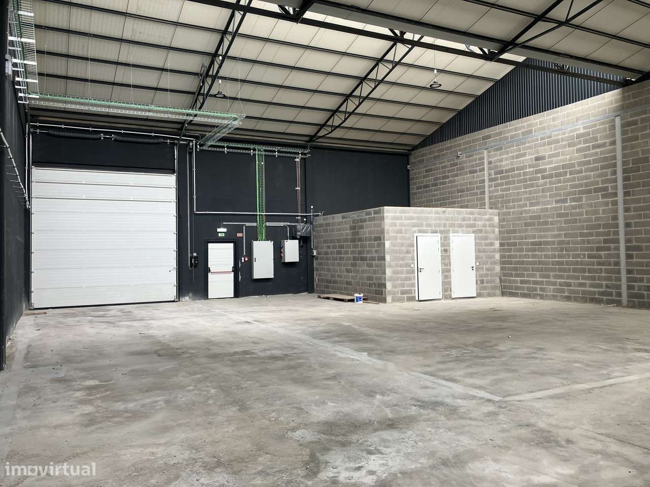 Aluguer de Armazéns - Alugado - Grande imagem: 2/16