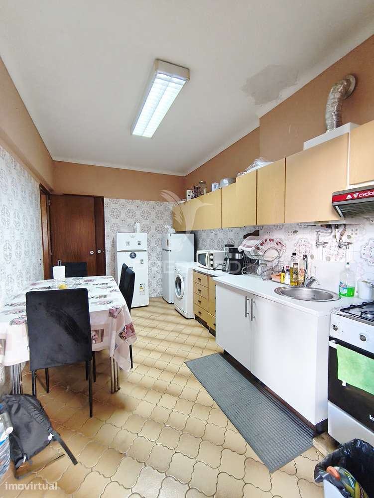 1º Piso, Varanda, Virado a sul, Cozinha Equipada - Grande imagem: 3/11