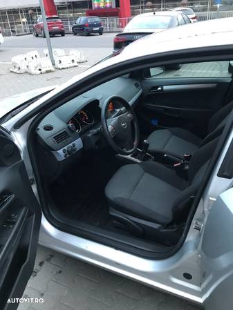 Opel Astra 1.4i Enjoy - 15