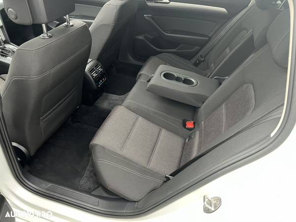 Volkswagen Passat 2.0 TDI (BlueMotion Technology) DSG Trendline - 9