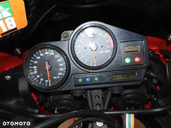 Honda CBR - 27
