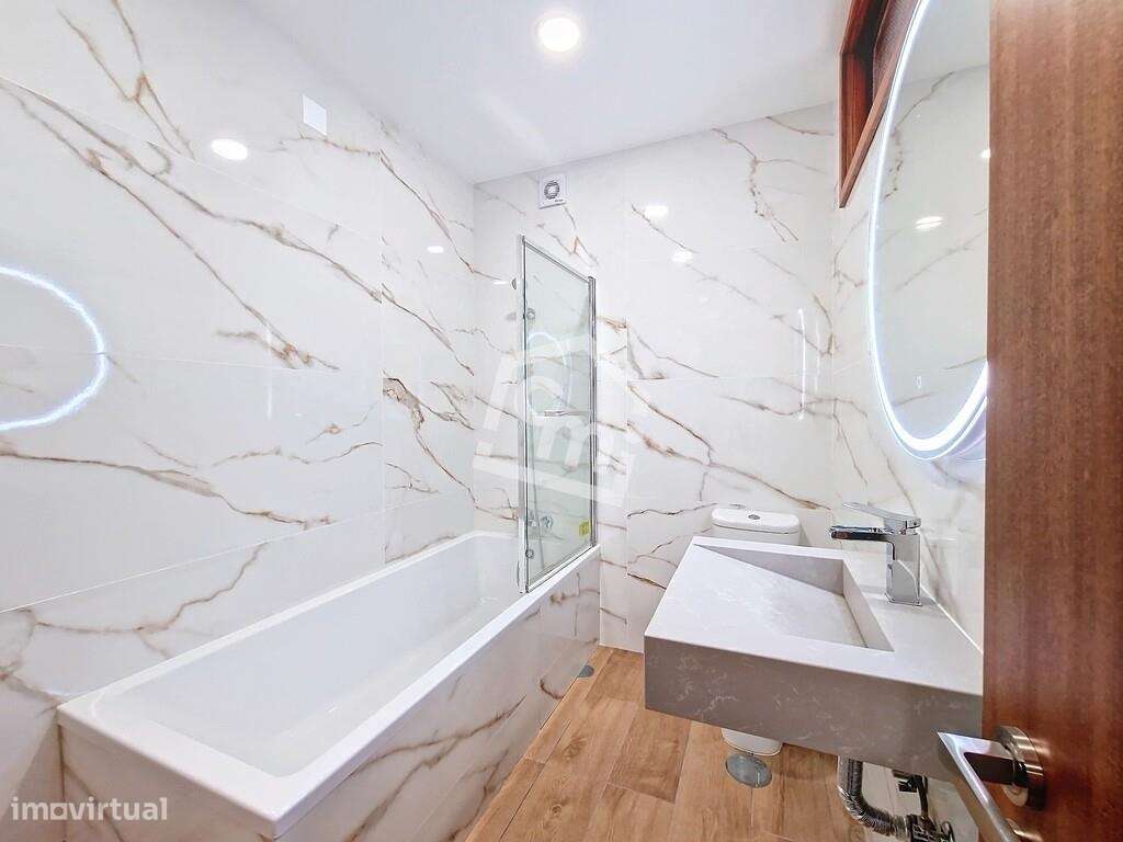 Venda de T3 na Marginal de Matosinhos com Garagem-16