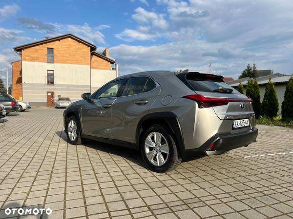 Lexus UX 250h (E-FOUR) Luxury Line - 14