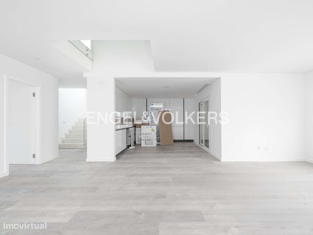 Moradia T4 em Vale de Milhaços, Corroios - Grande imagem: 4/38