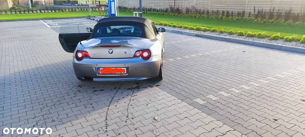 BMW Z4 2.2i - 4