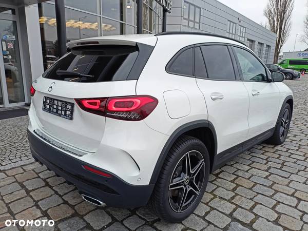 Mercedes-Benz GLA 250e AMG Line - 6