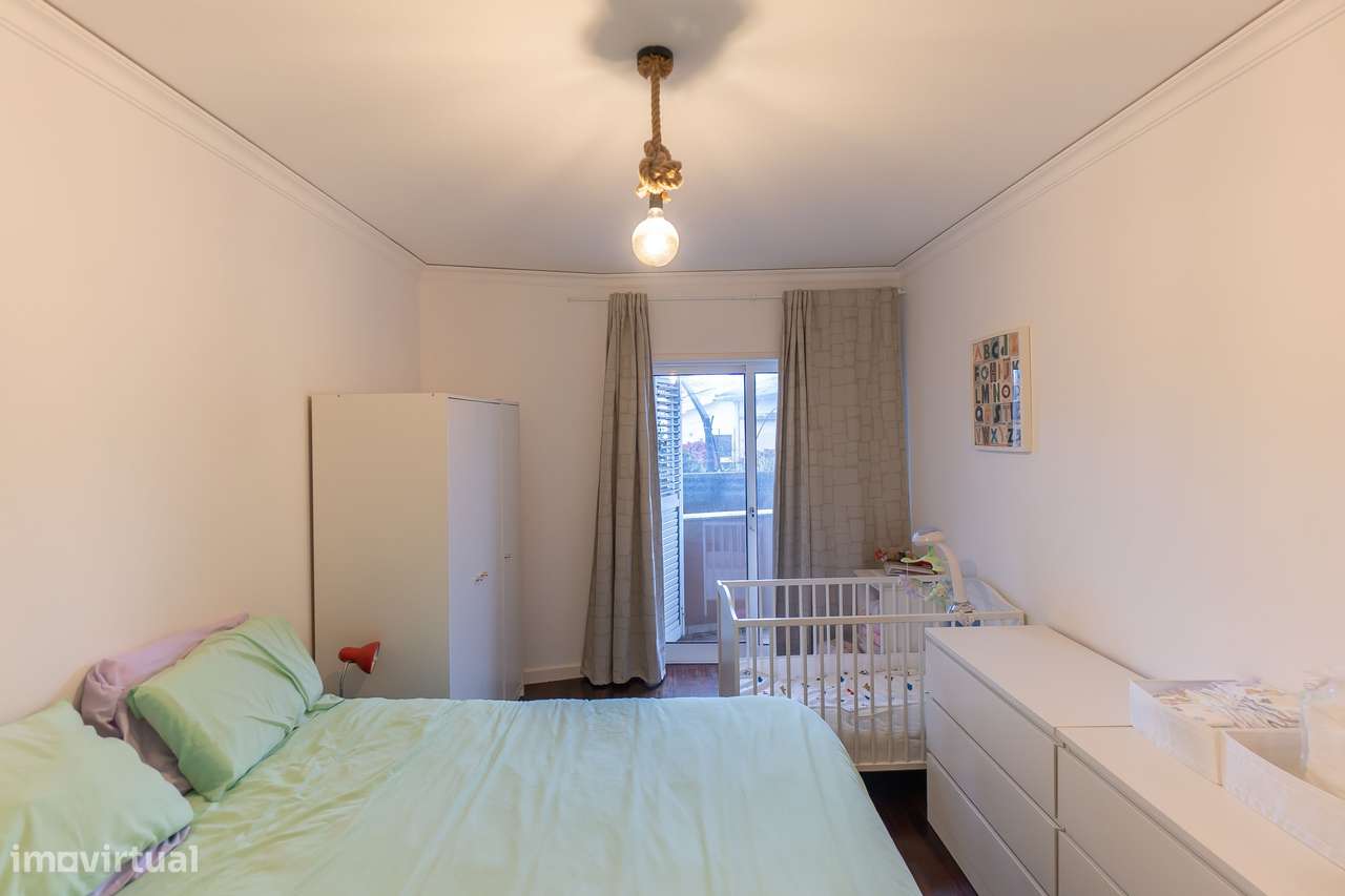 T1 com 2 varandas e lugar de garagem na Madalena-10