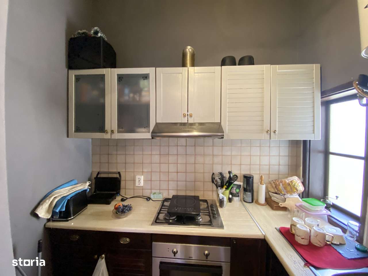 Apartament Renovat, 2 Camere, Etaj 2, Parcare, Zona Iosefin, COMISION - Imagine principală: 4/10