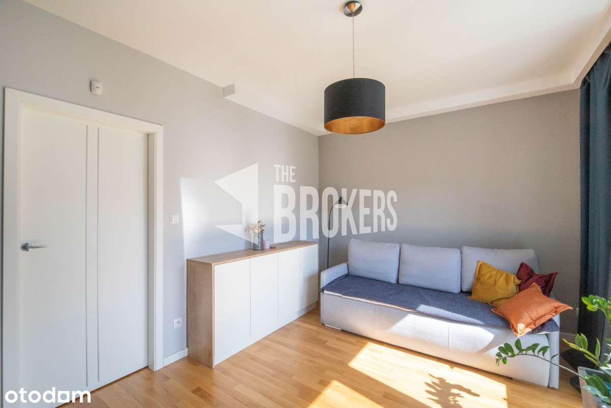 Pięknie wykończony segment z ogrodem i garażem.-10