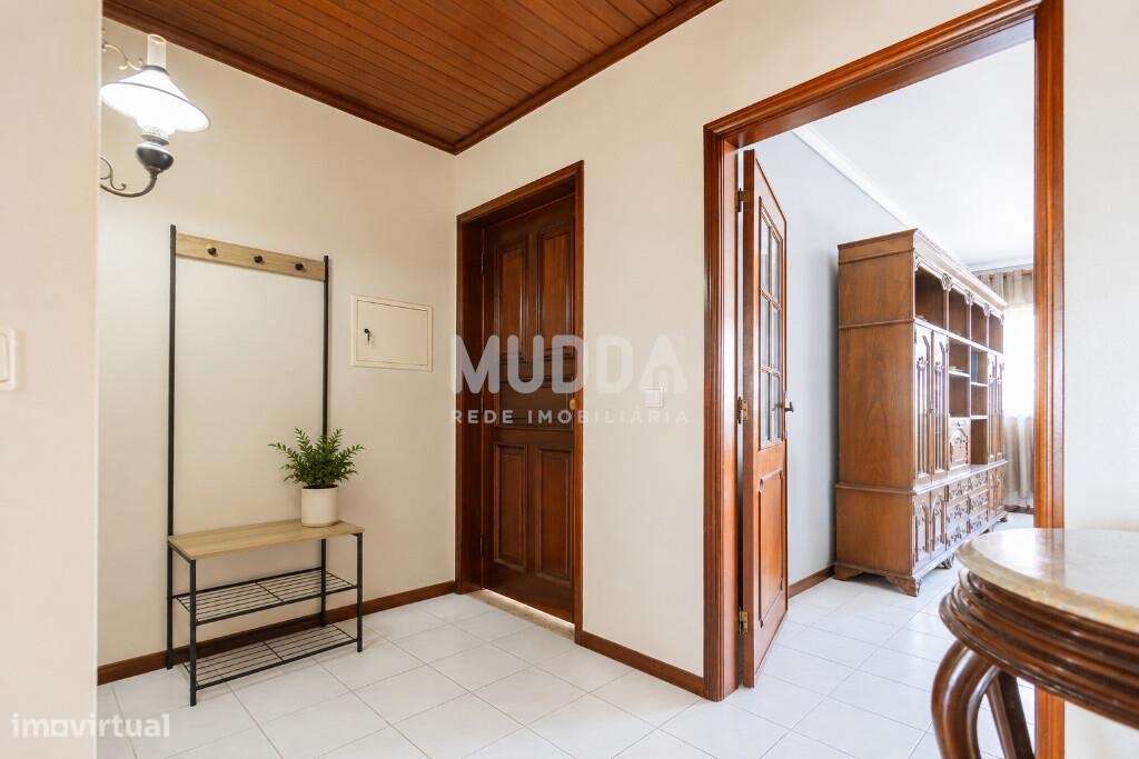 Apartamento T3 Duplex no coração de Estarreja – conforto, espaço e loc-8