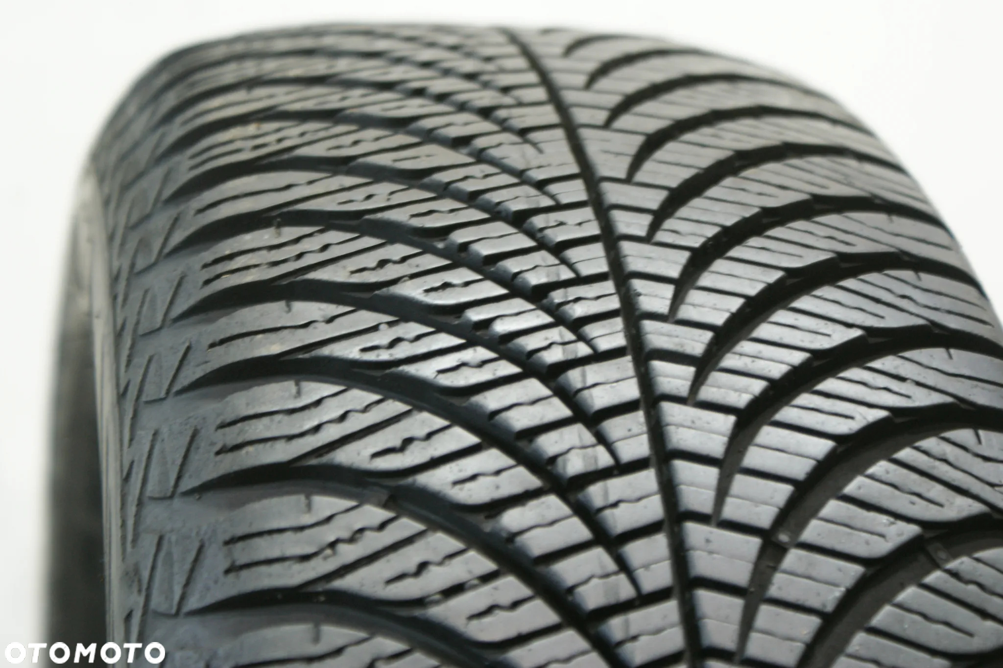 185/65R14 GOODYEAR VECTOR 4SEASONS , 6,7mm - 2