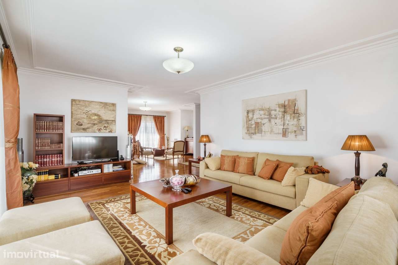 Moradia T3 com Piscina e Jardim em Galegos, Barcelos-6