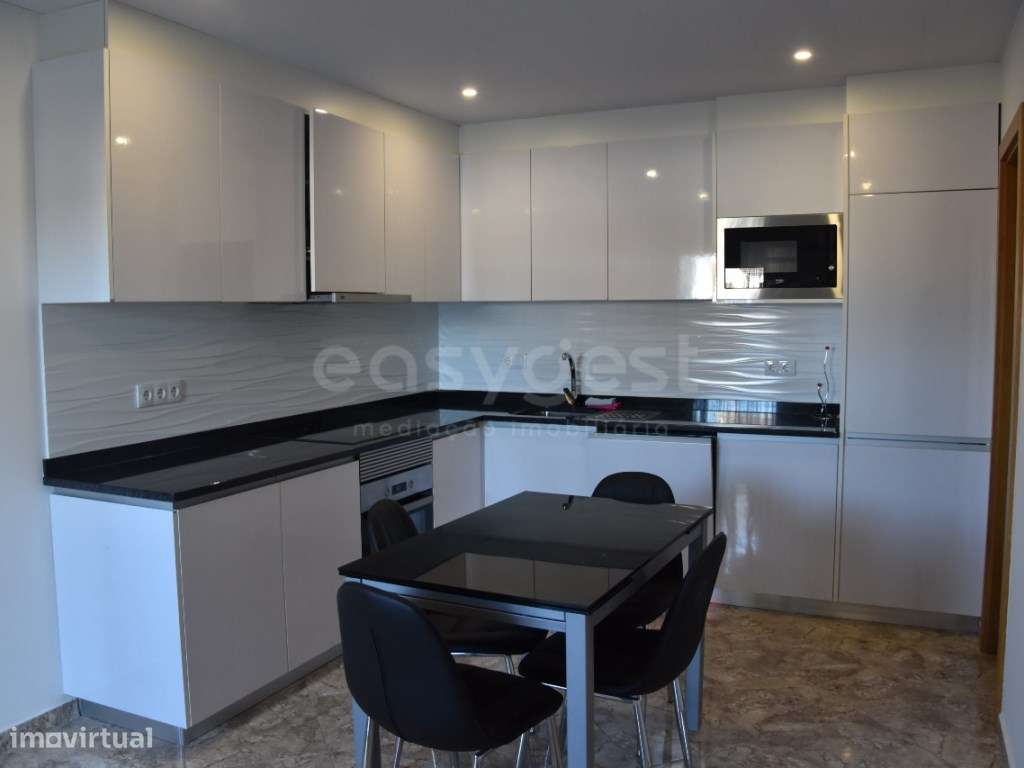 Magnifica Moradia T1+1 situada na freguesia do Campo - Grande imagem: 3/16