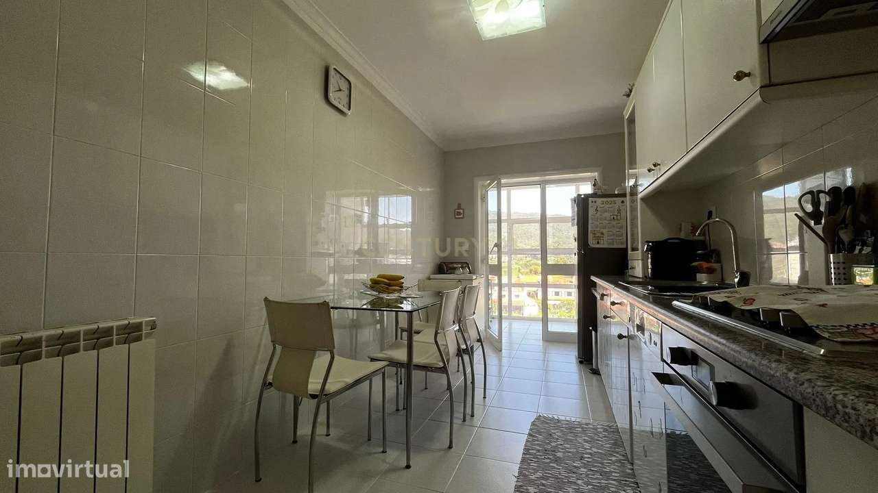 Apartamento T2 com Varanda e Vista em Viana do Castelo-7