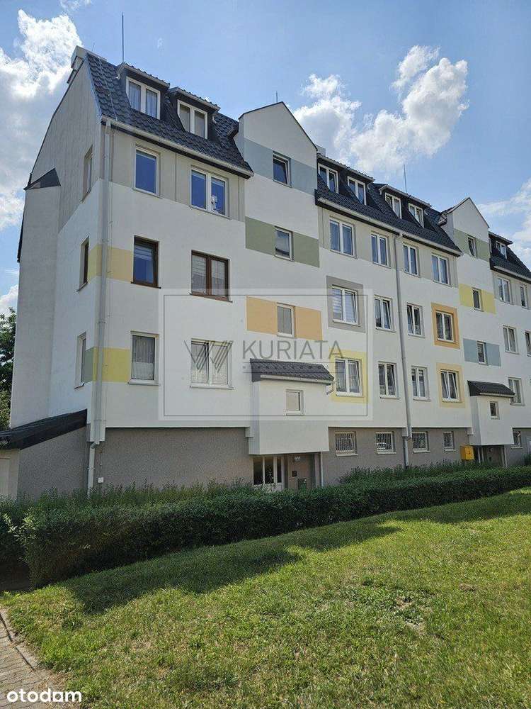 Pierwsze piętro 3 pokoje z balkonem-19