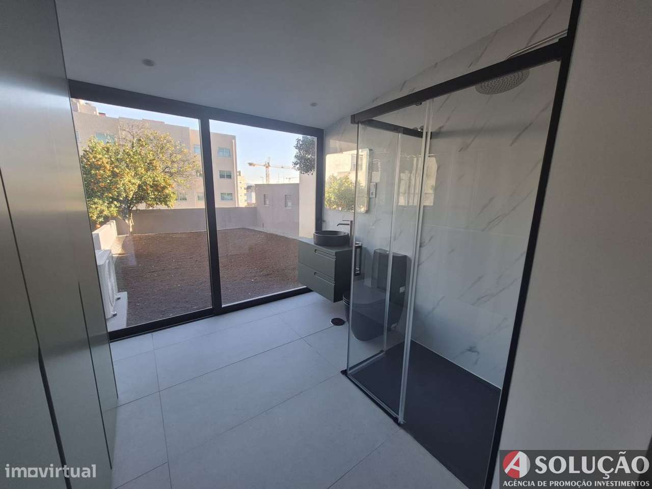 Andar Moradia em Banda em Oliveira do Douro-23