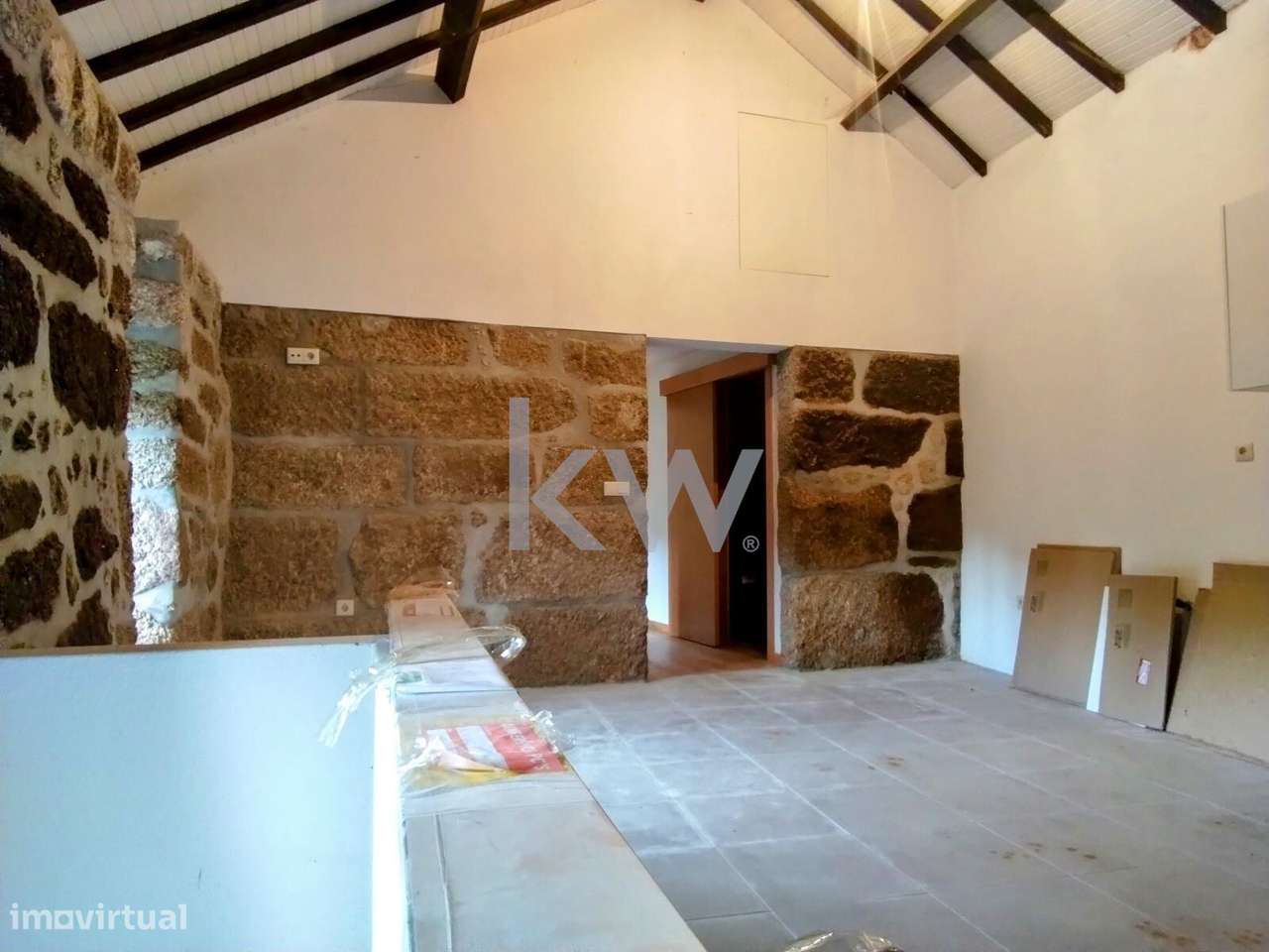 Moradia T2 Renovada em Carneiro, Amarante - Grande imagem: 4/13