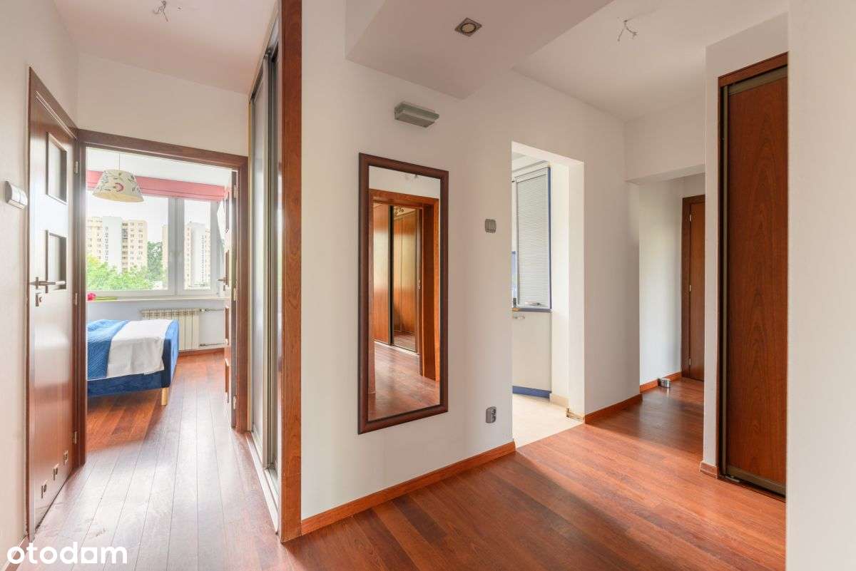 Jasne mieszkanie przy Metrze Trocka-6