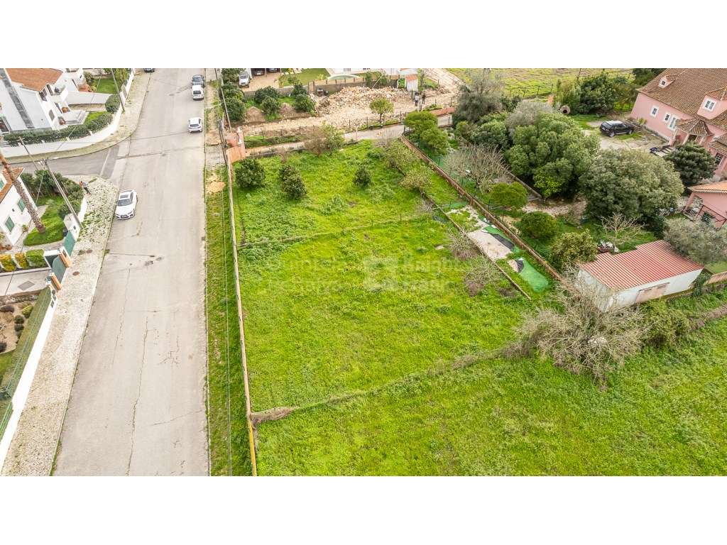 Terreno com 494 m2, em Azeitão - Grande imagem: 3/21