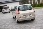 Renault Grand Scenic - 17