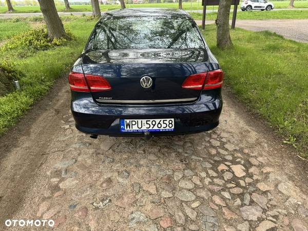 Volkswagen Passat 1.4 TSI BlueMotion Technology Comfortline - 2