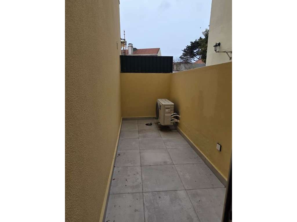 Apartamento Elegante e Contemporâneo no Centro de Algés-48