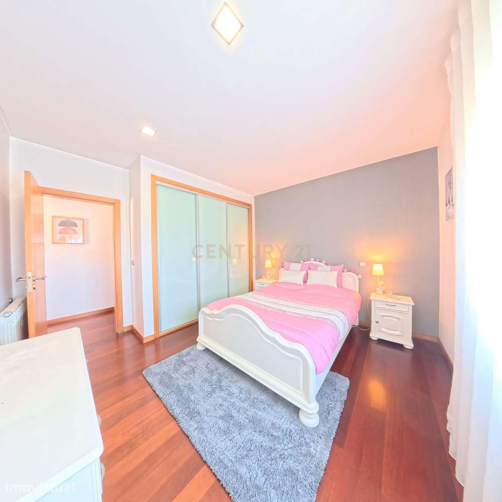 Moradia T4 em Esposende com Jardim e Garagem-15