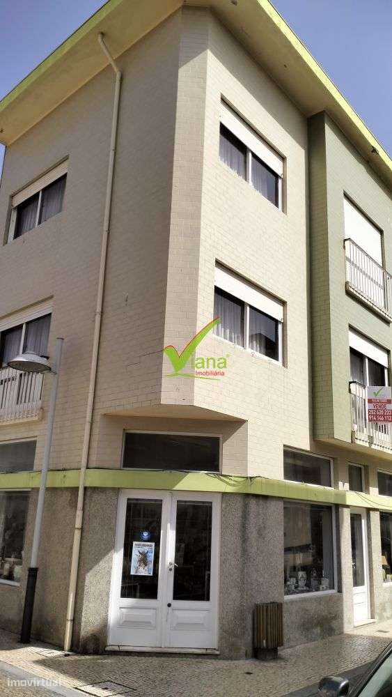 Prédio no centro da Póvoa de Varzim - Grande imagem: 2/22