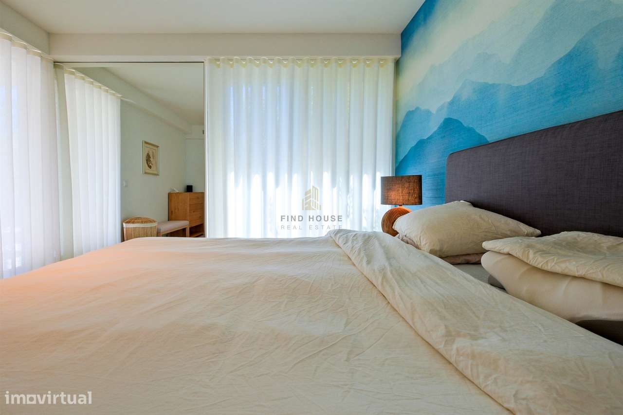 Apartamento T3 em condomínio privado, com terraços e garagem, no Prínc-41