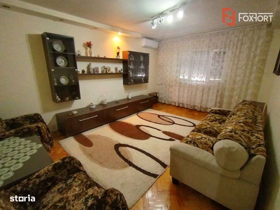 Apartament cu 3 camere de inchiriat in zona Soarelui-0