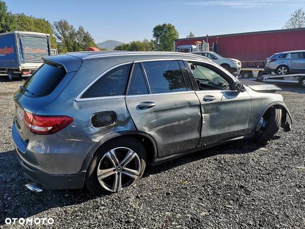 Mercedes-Benz GLC 220 d 4-Matic - 4